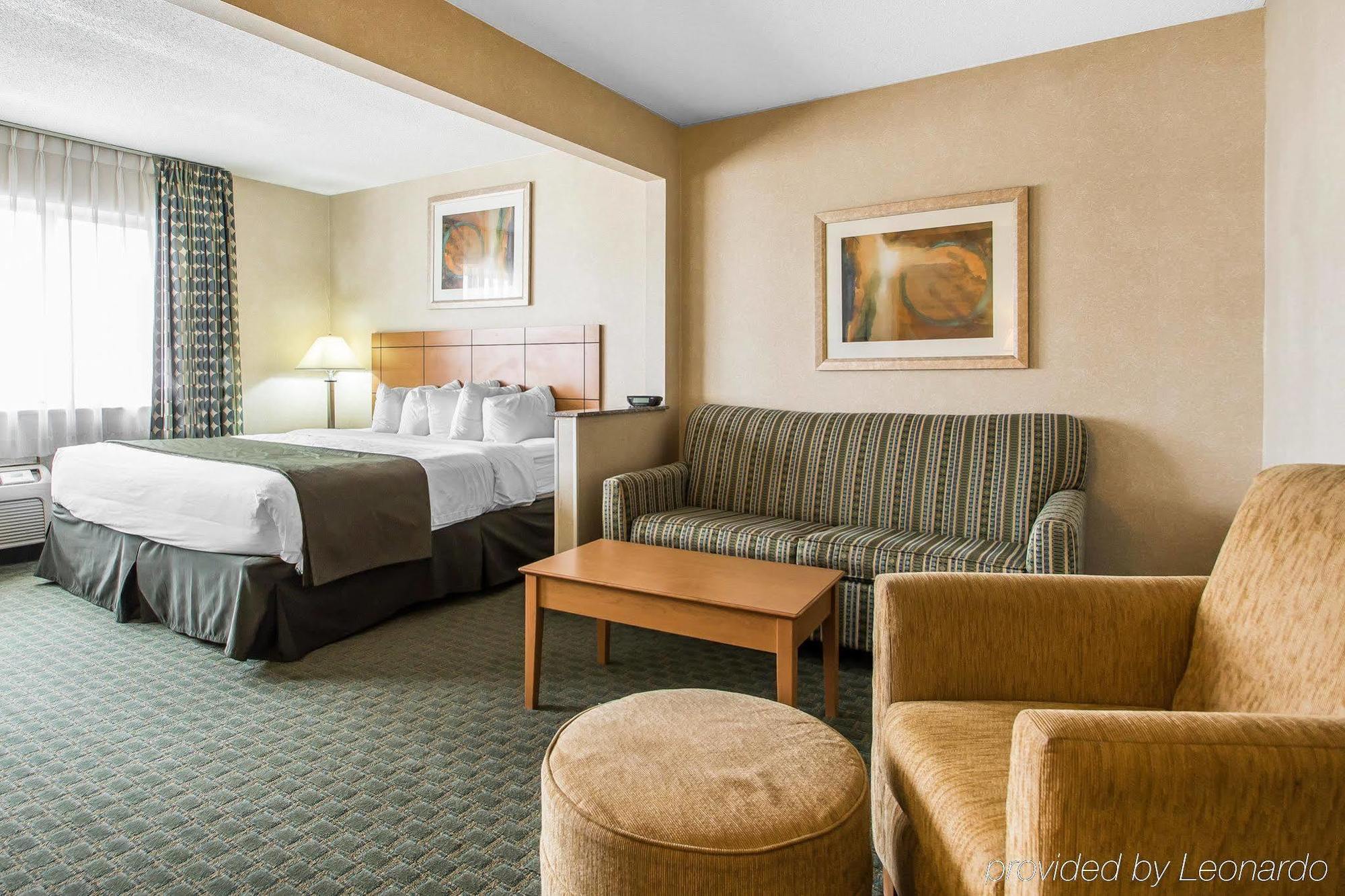 Quality Inn Dubuque On Hwy 20 Экстерьер фото